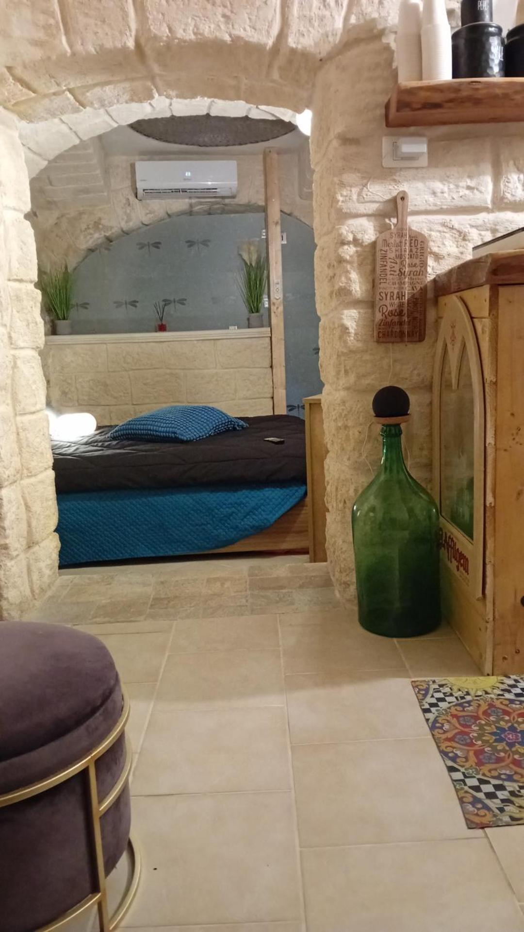 B & B La Grotta Bisceglie Bagian luar foto