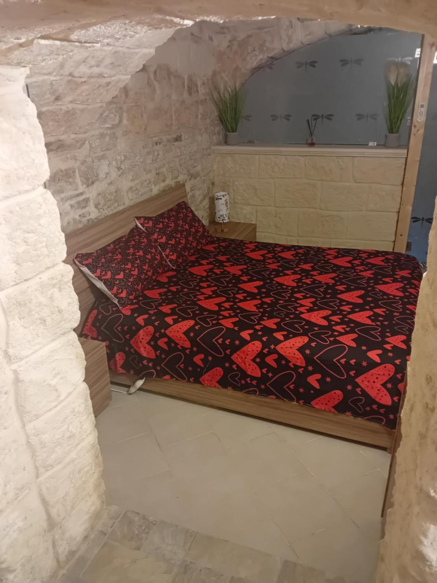 B & B La Grotta Bisceglie Bagian luar foto